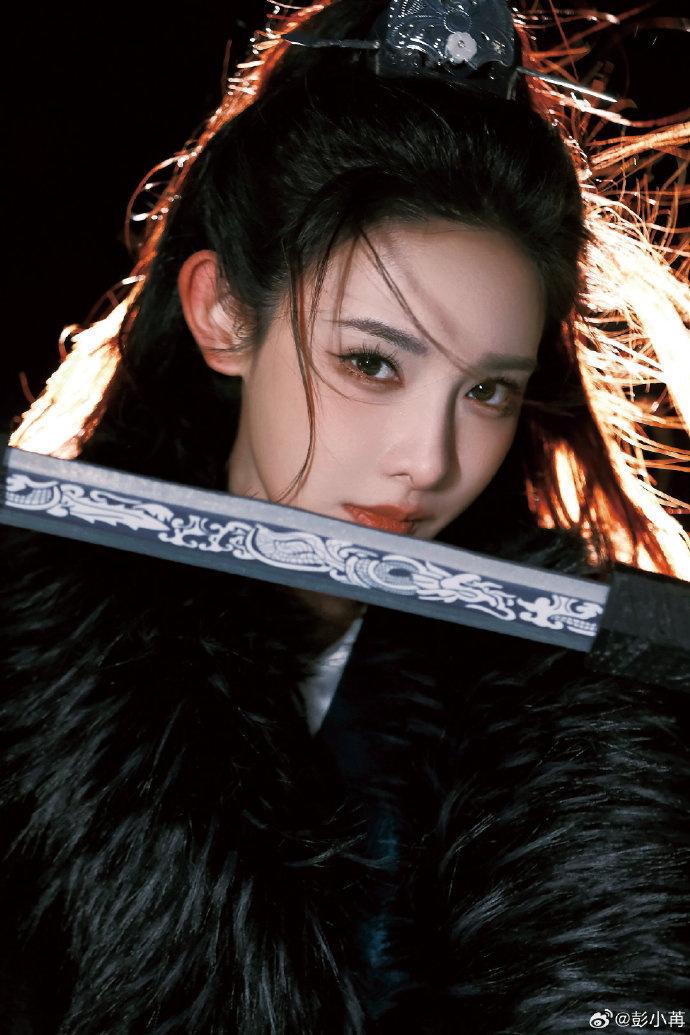 彭小苒的黑暗女侠形象与她的女侠气质完美契合