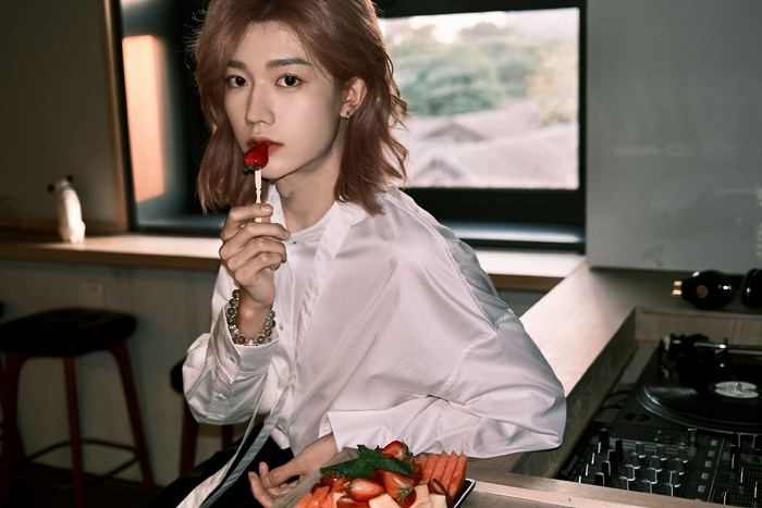 回复告诉大家早就看到粉丝画的画啦孙滢皓就是优雅矜贵小王子的代名词