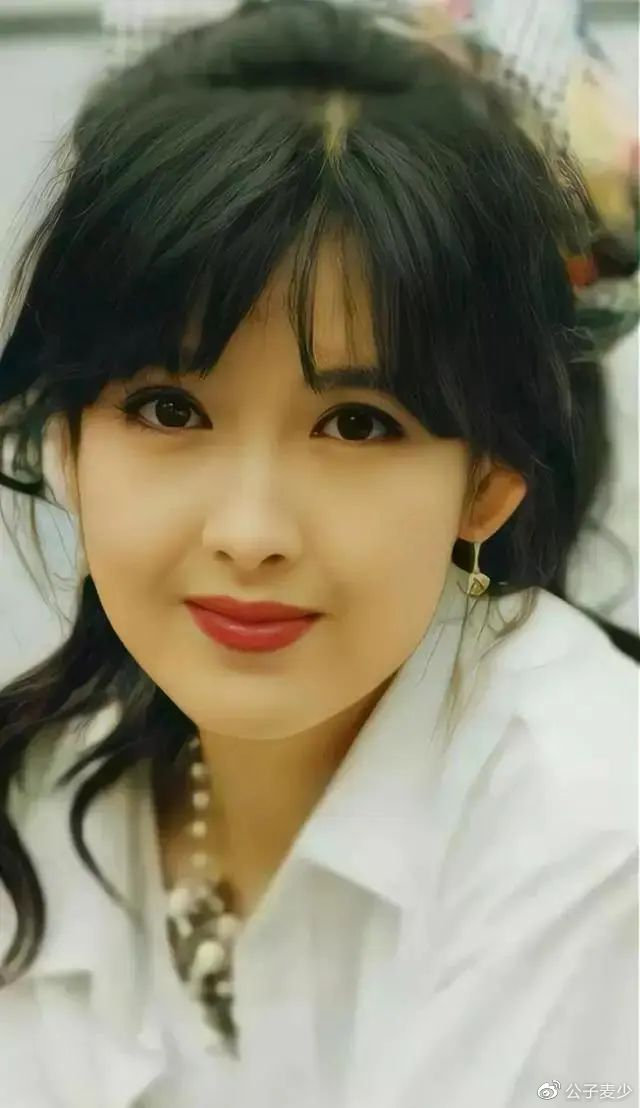 周慧敏离婚风波升级!曝女方筹谋29年,十亿财产倪震分不到一分钱