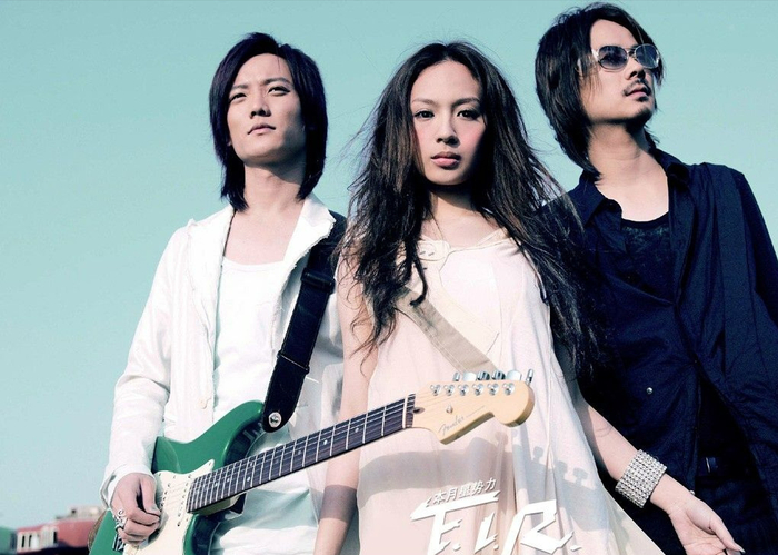 阿沁告别飞儿乐团,回归独立音乐人身份|詹雯婷|阿沁|飞儿乐团_新浪