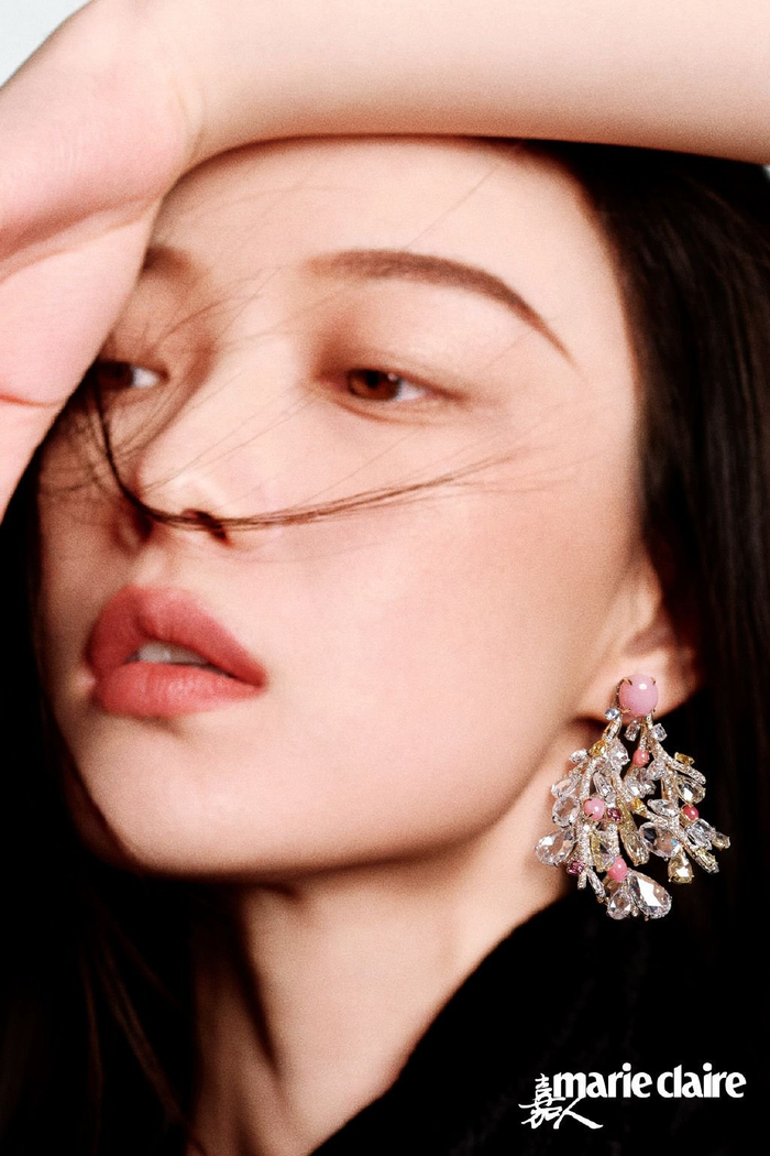 倪妮嘉人七月刊封面曝光倪妮好适合这种艳丽个性的眼妆