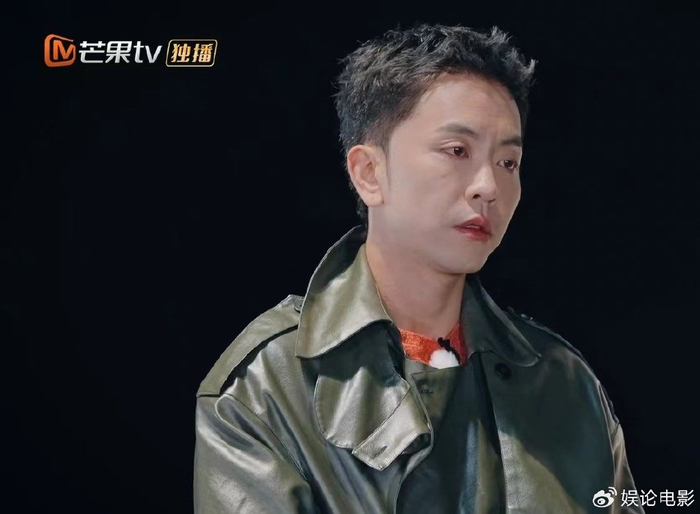 太炸裂了,何美延和梁淞见面就争吵不休,相爱相杀的具象化|何美延|何美|争吵|节目|梁淞_新浪新闻