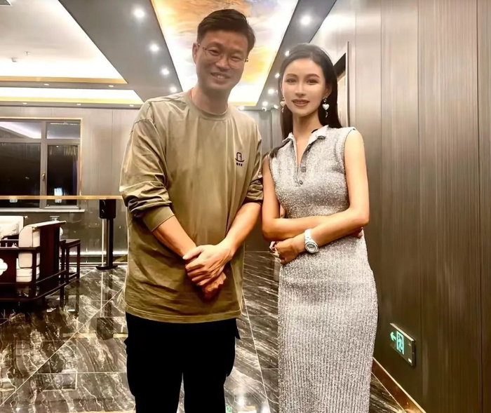 这5位男星一个比一个丑,老婆却一个比一个漂亮,他们凭什么?