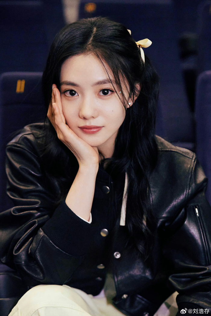 刘浩存这个脸真的不是盖的说不上哪里好看但就是真的好看