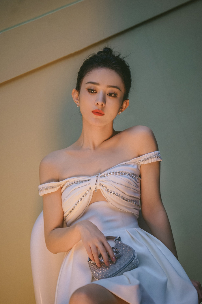 赵丽颖,抹胸吊带,浪漫迷人
