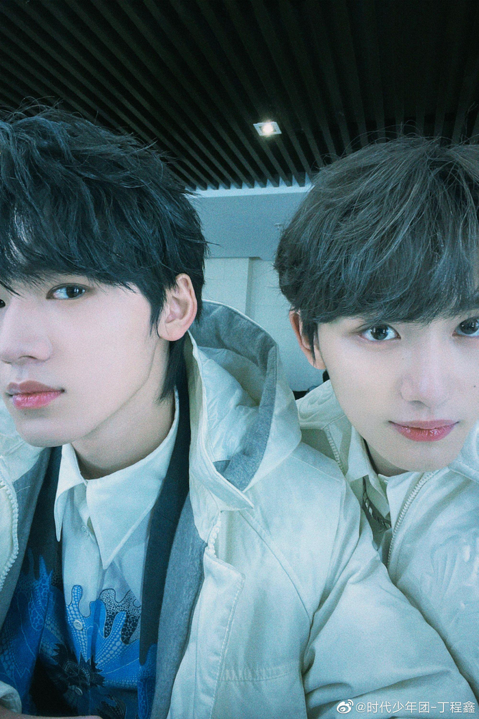 丁程鑫晒照祝宋亚轩生日快乐阿宋亚轩儿