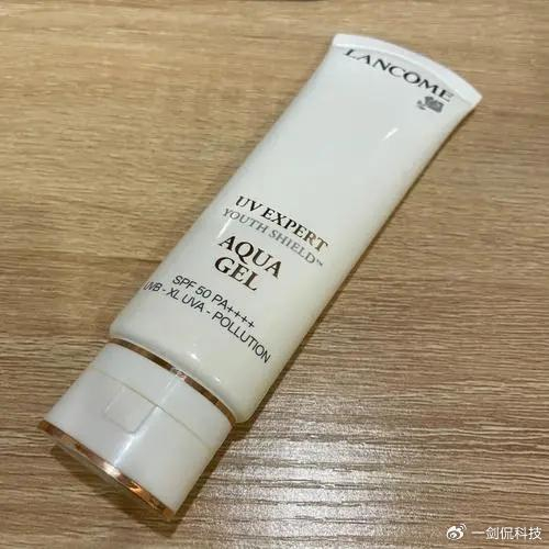 这些隔离素颜霜真的好用,用它上妆后皮肤有种自然清透的裸妆感!