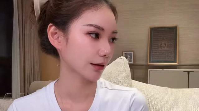 马筱梅暗示怀孕，在直播间大跳吓坏工作人员，自曝已经胖了很多斤