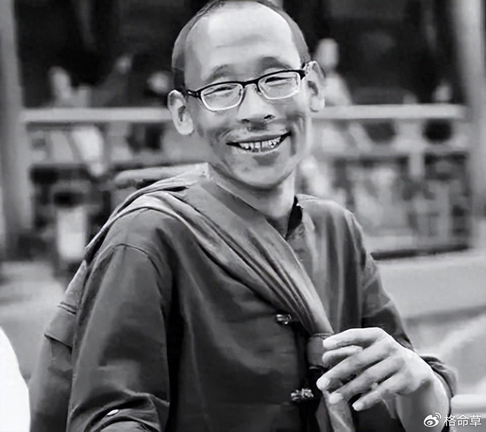 这是时代的隐痛,引人深思,评张二棍诗歌《穿墙术》|母亲|诗人|苦难|下期|迷惑性_新浪新闻