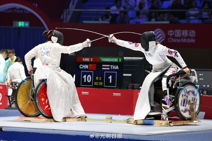 男子花剑女子重剑中国队都夺冠了