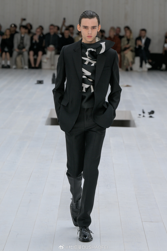 loewe 2025 春夏男装系列