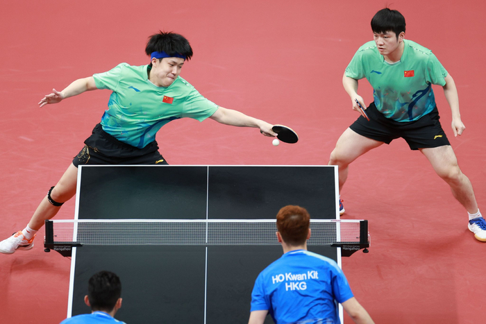 乒乓球项目男子双打四分之一决赛中