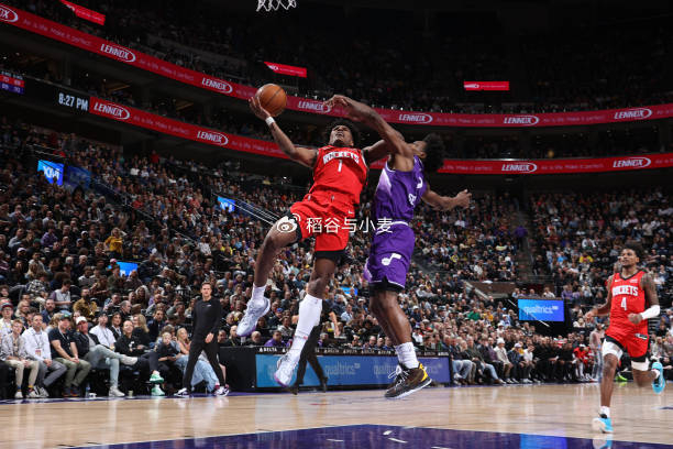 本场比赛中,火箭的先发大前锋阿门-汤普森(amen thompson)依然有着