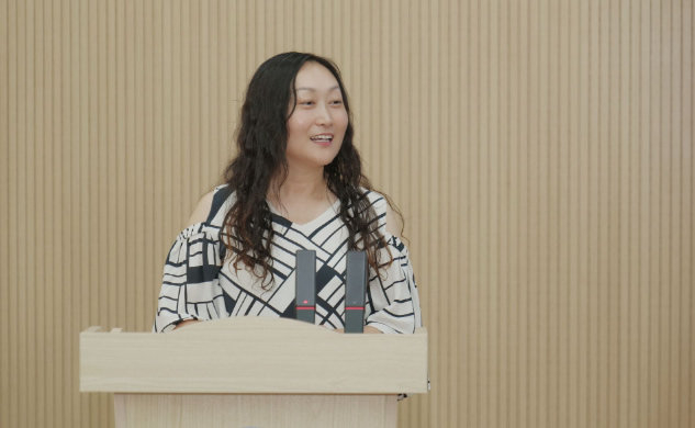 仪式在行政楼233会议室举行,党委学生工作部部长郭洪亮主持开班仪式