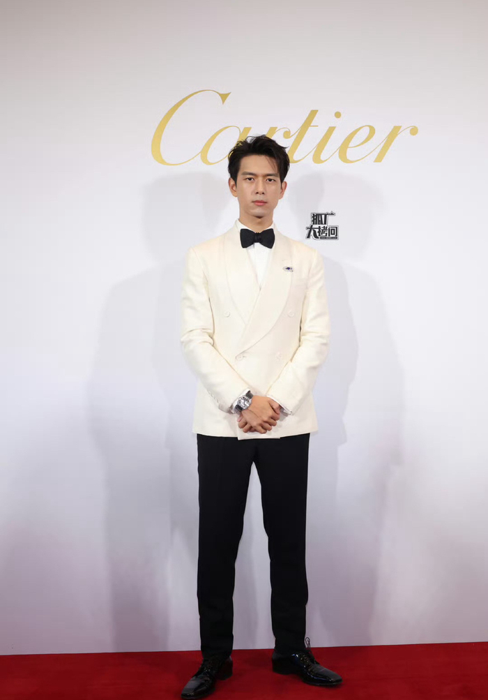 李现白敬亭张婧仪同场活动媒体生图