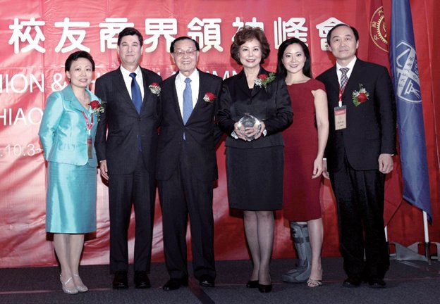 "华人女船王",池塘溺亡之后|赵安吉|赵锡成|福茂_新浪新闻