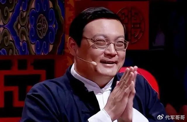 销声匿迹7年的“一代铁嘴”梁宏达,已彻底走上了“不归路”|老梁故事汇|模仿|现场|老梁|节目_新浪新闻
