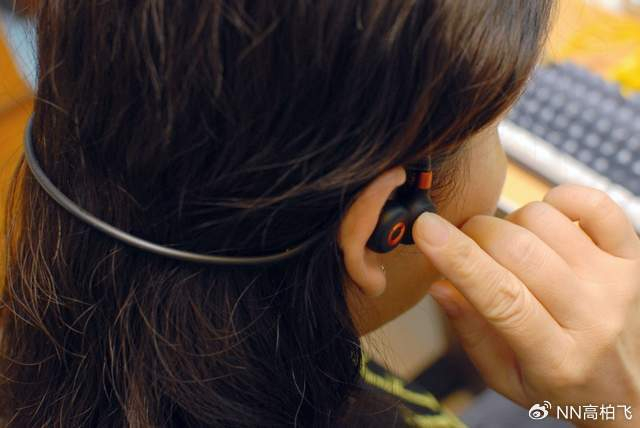 雷登i10空气传导耳机开放式聆听液态硅胶打造舒适新体验