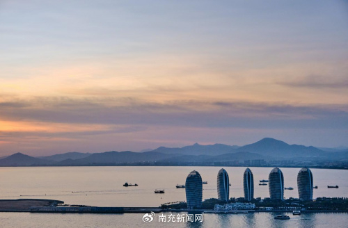 从香港到三亚度假,坐名胜世界壹号出发|凤凰岛|名胜|三亚_新浪新闻