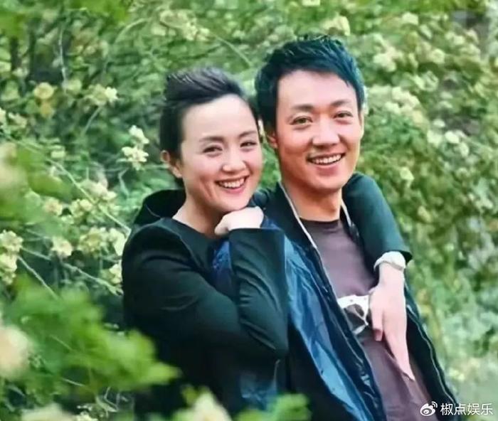 他为妻子弃演《潜伏》,恩爱30年无绯闻,却因一个恶习常吵架