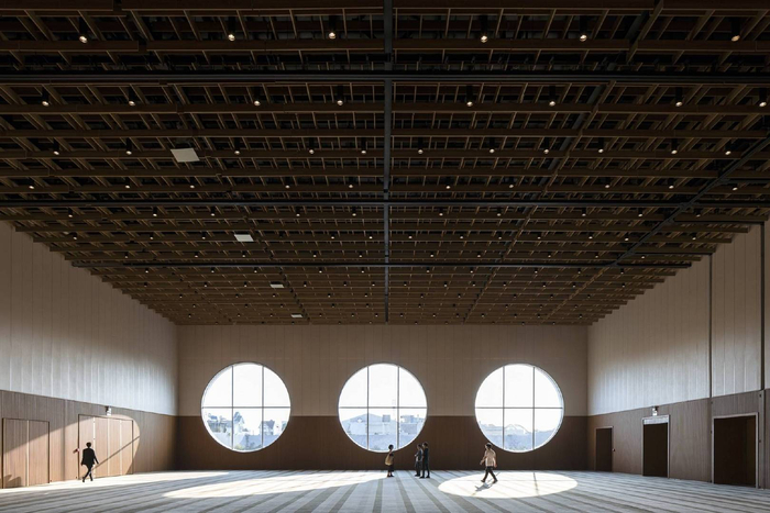 面纱建筑位于越南胡志明市是一座多功能的国际会议中心