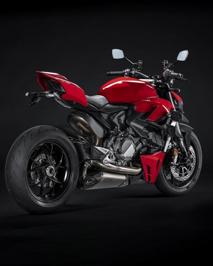 美图赏析丨你喜欢这辆ducati streetfighter v2吗?