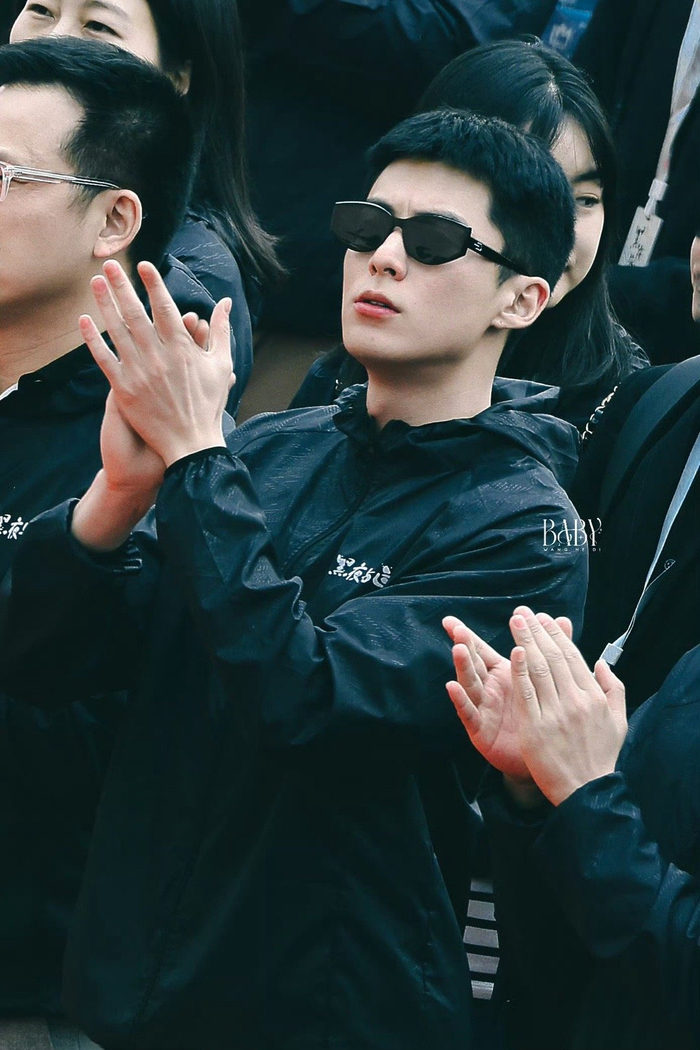 王鹤棣寸头造型好帅!坐等冉sir