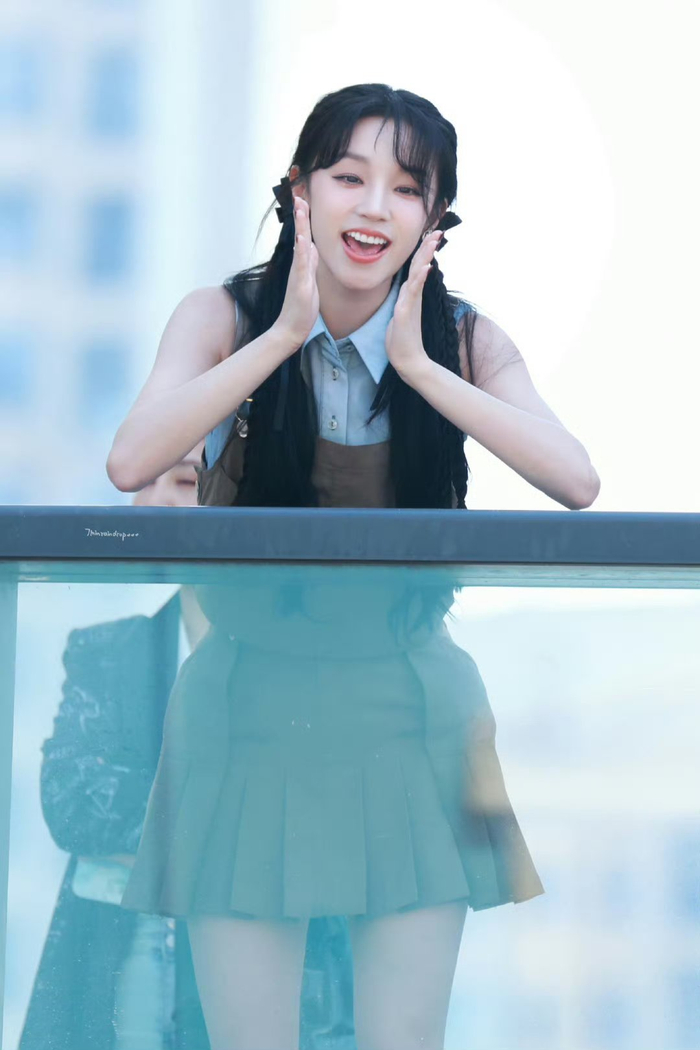 宋雨琦今天hi6上班路透,双马尾超甜,一整个美爆!超美腻的雨琦谁不爱!