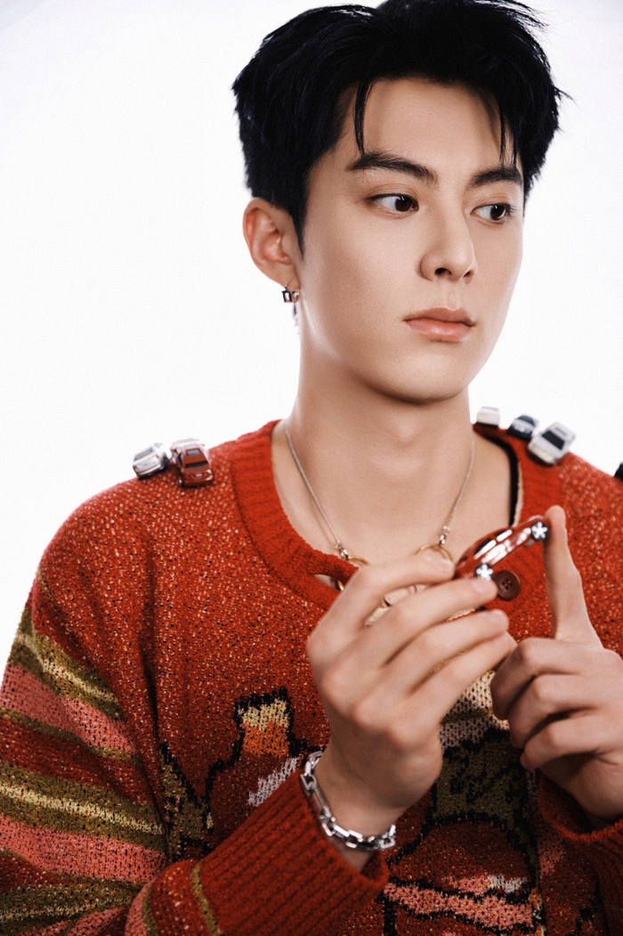 王鹤棣最新大片,太帅了吧