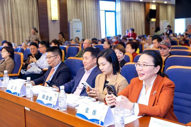 重庆首部癌症患者康复指南《抗癌日常 康复有方》出版|抗癌日常 康复