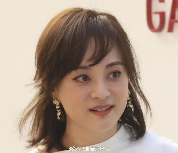 看看她和蒋欣的合照就知道|大美人|孙俪|蒋欣_新浪新闻