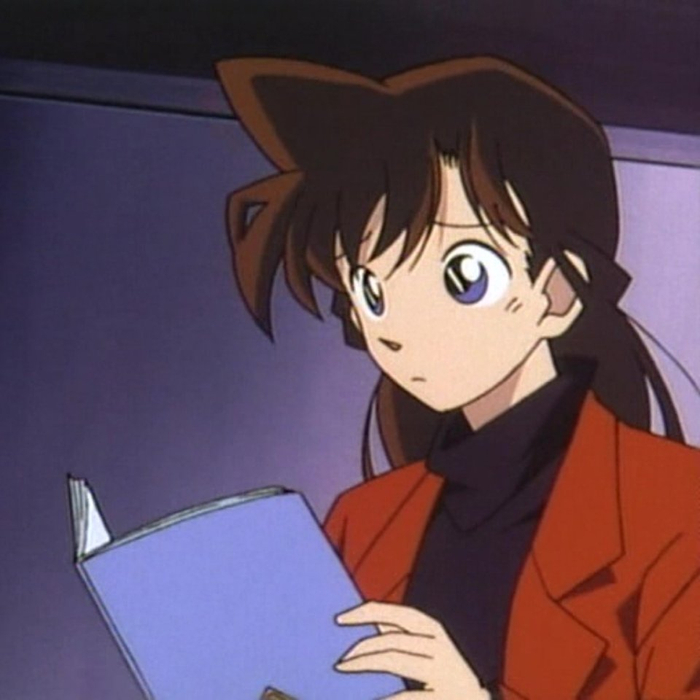 红色大衣 黑色高领 驼色短裙小兰穿搭好可爱啊!__财经头条