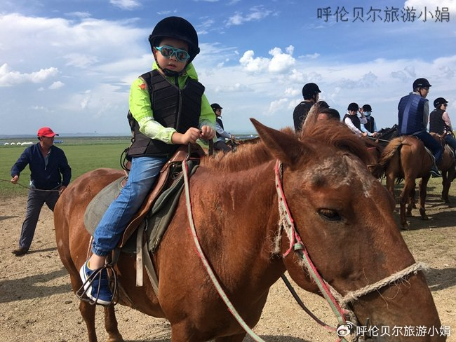 湿地进行5公里左右的轻徒步和骑马,这里非常漂亮,大家可以尽情的拍照