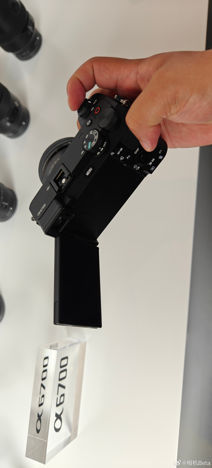 索尼a6700真机实物上手图|索尼a6700|实物_新浪新闻