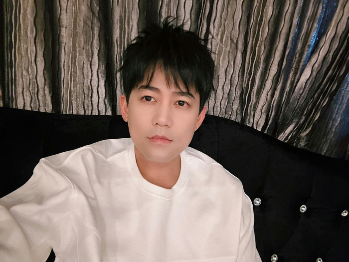 醒子哥@苏醒allensu 打工人工作状态演我 在大量不嘻嘻中发现少量嘻嘻