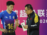 来自日本籍的上海男排二传教练