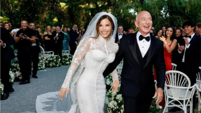 贝索斯56岁新妻自曝婚后生活，称还想和丈夫“生个孩子”，引热议