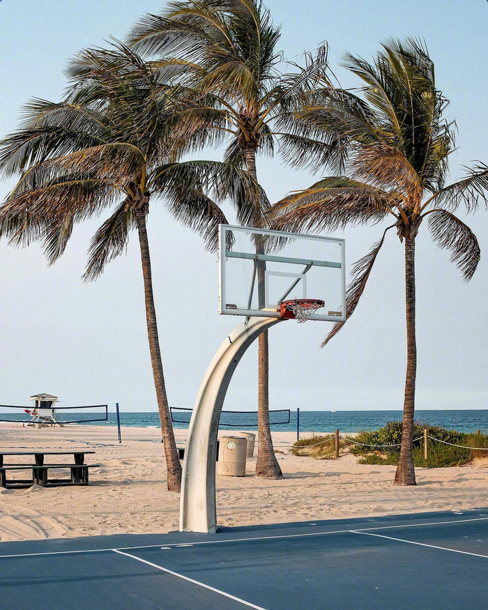 当天空遇上篮球场系列.上集