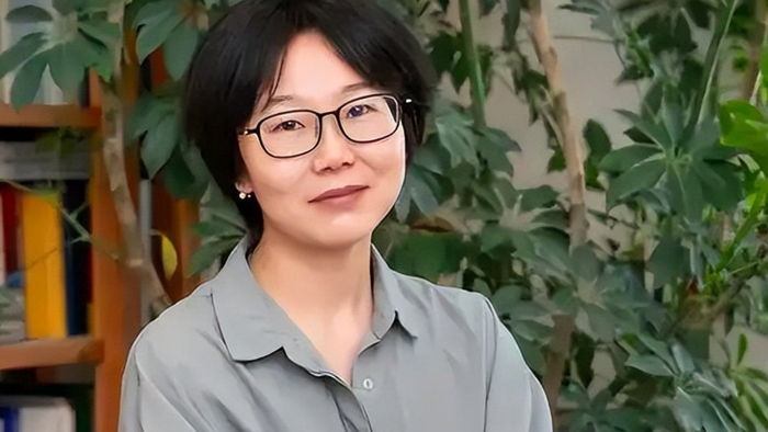 李娟能写出“梦中情妈”的张凤侠，却十年没敢见自己亲妈