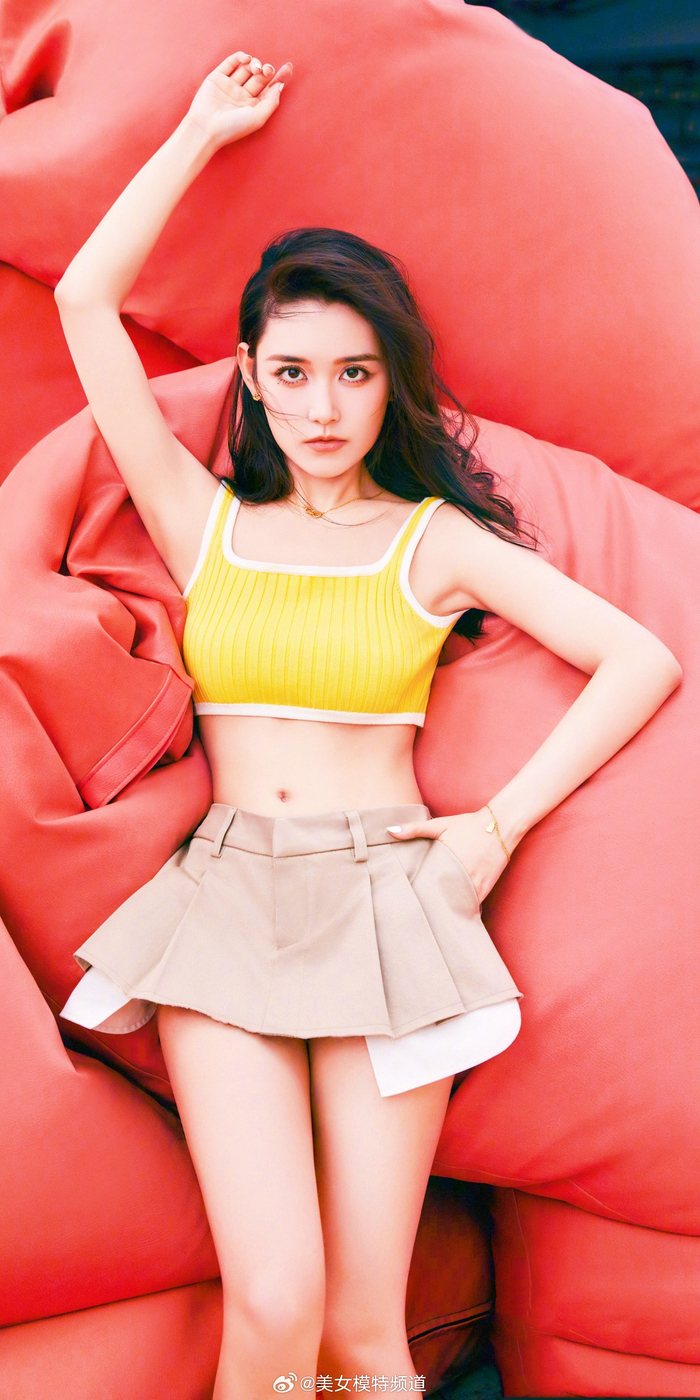 蒋依依男人装元气大片