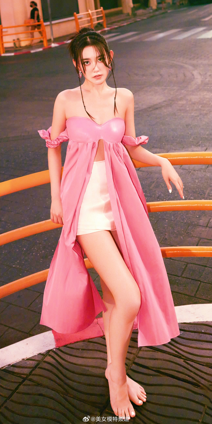 蒋依依男人装元气大片