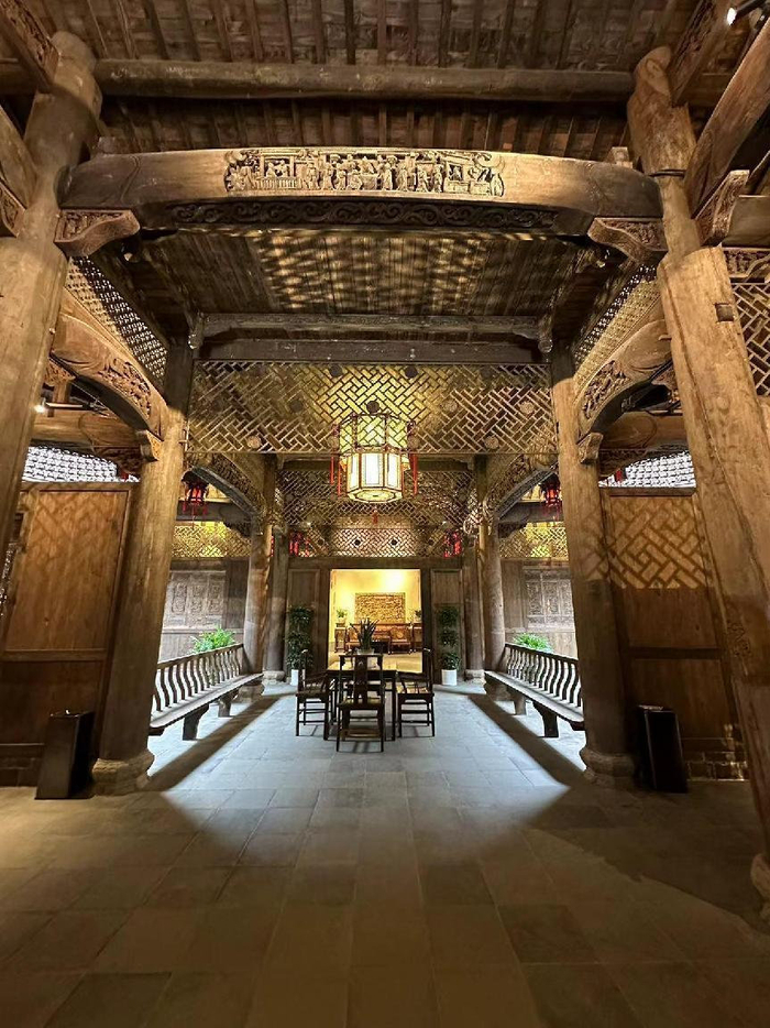 羊峰卫-土司府:千年历史重现,璀璨文化吸引游客