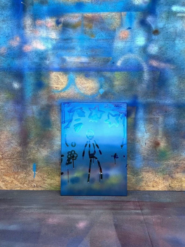 第一眼还以为是起雾的窗户什么