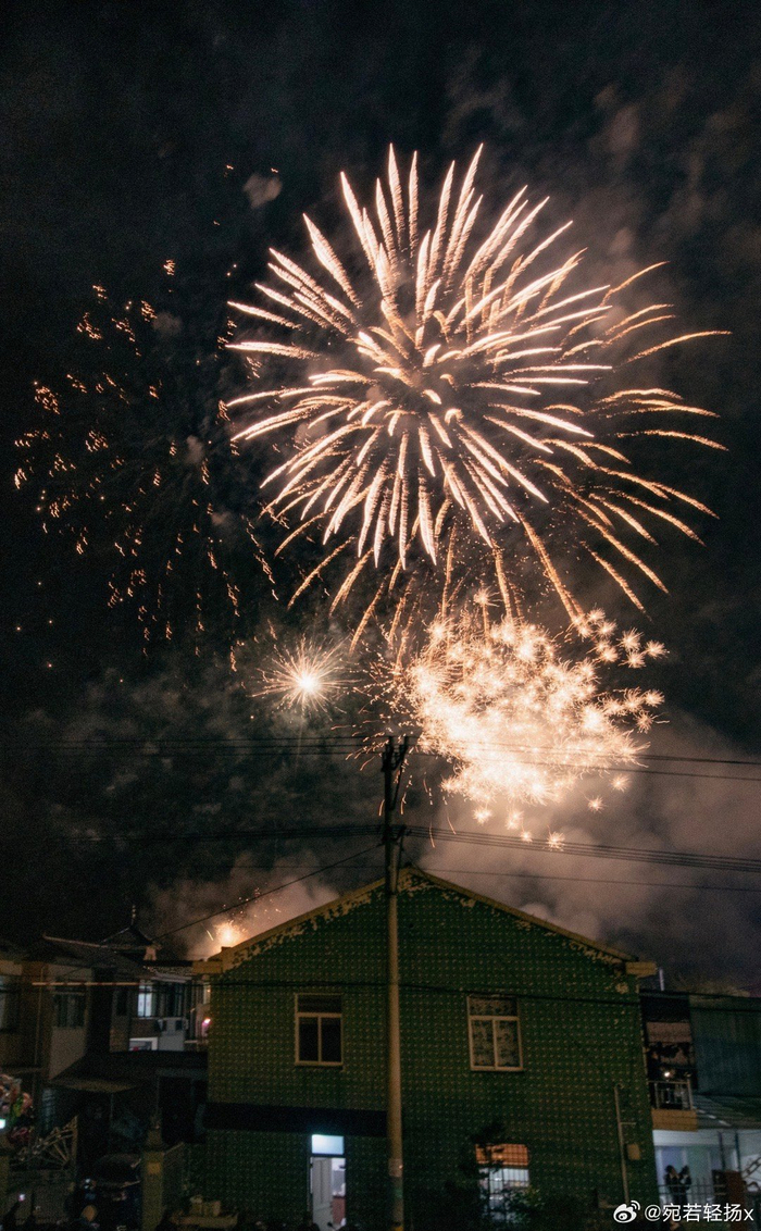 网友宛若轻扬x投稿花火