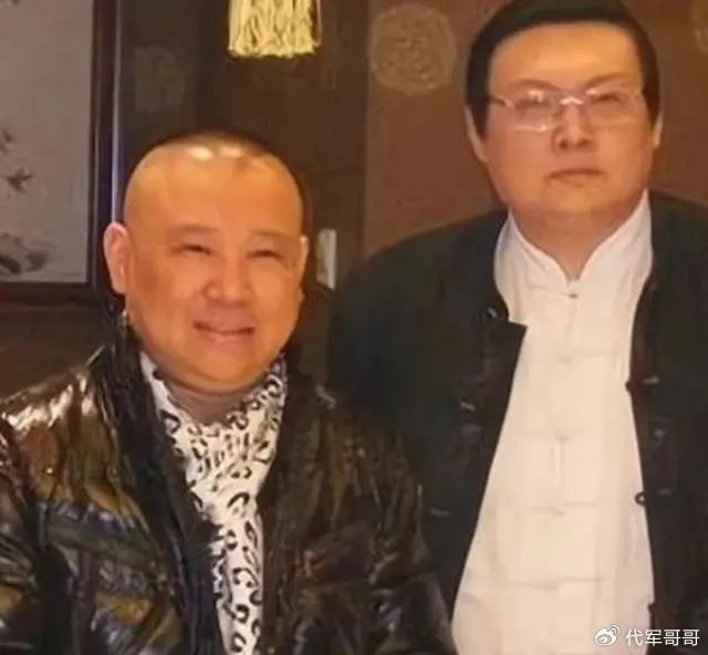 销声匿迹7年的“一代铁嘴”梁宏达,已彻底走上了“不归路”|老梁故事汇|模仿|现场|老梁|节目_新浪新闻