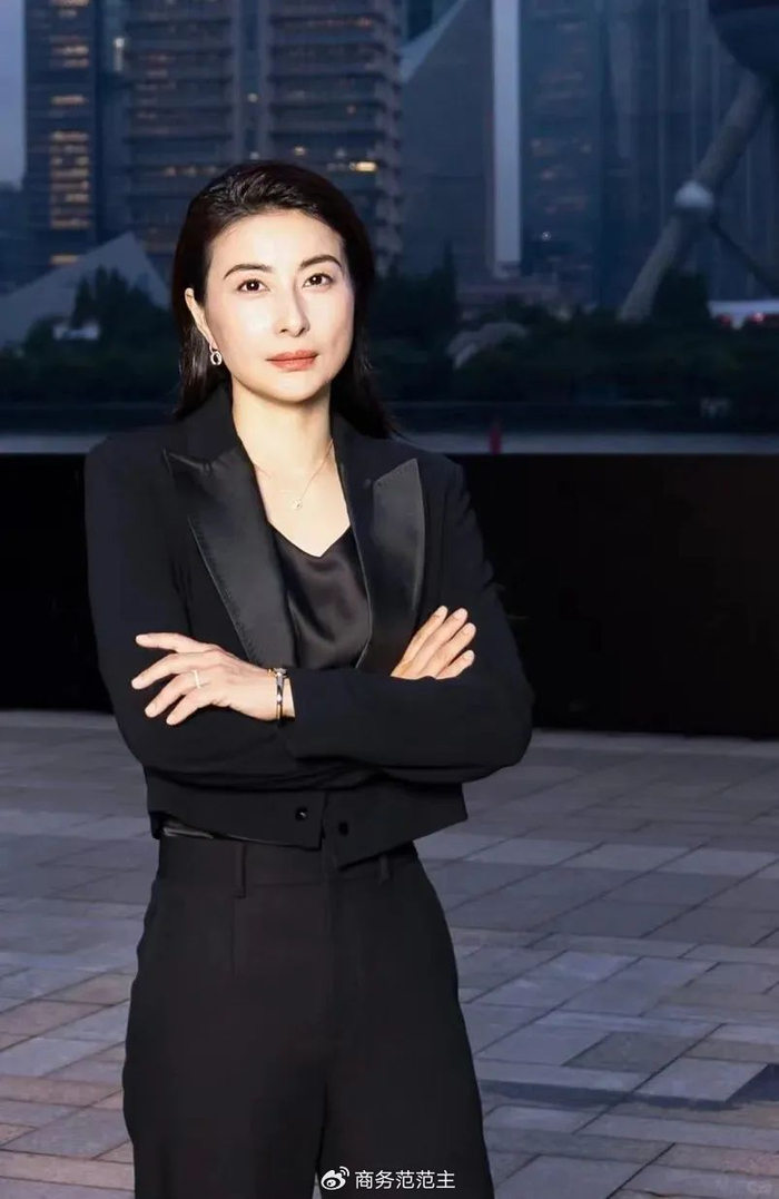 郭晶晶时尚进化史:做自己,就很高级|郭晶晶|卡地亚|时尚圈_新浪新闻