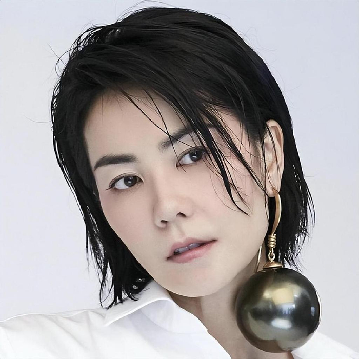 原来王菲年轻时就这样个性时髦她独特的气质至今无人能够超越