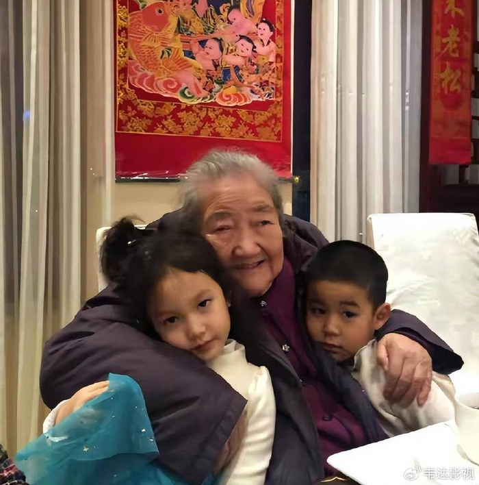 74岁智残哥哥至今未婚,他养了哥哥一辈子不离不弃|水均益|大哥|王君