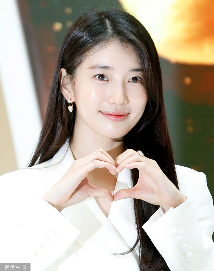 裴秀智今日出席某快闪店活动新闻生图状态好能打