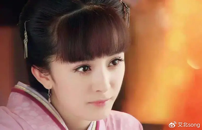 杨幂,饰演《美人心计》莫雪鸢